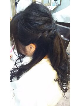 レヴィーマム(Revie mum) ハーフアップスタイル