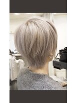 マハロヘアー(mAhalo hair)&nbsp;ホワイトカラー