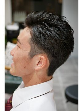 ラヴィーヘアーワークス(LAVIE hair works) 2ブロック＋アップバングスタイル