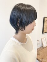 アテナ 六本松店(ATENA) ショートウルフ/ウルフヘア/ブルーアッシュグラデーションカラー