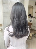 ダークグレージュ外巻き重めロング、紫外線対策色待ちヘアカラー