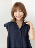 20代30代大人可愛いグレージュカラー斜めバングショートボブ