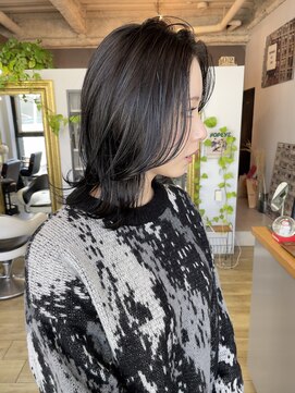 ヌード(NUDE) NUDE顔周りレイヤー外ハネボブレイヤーボブ切りっぱなしボブ