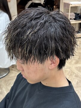 ボンドストーリールミエール(Bond Story lumiere) 名古屋/メンズカット/メンズパーマ/眉毛/ツイストスパイラル