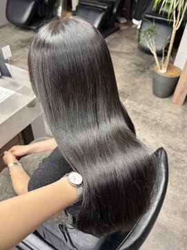 アイユー(ii+U) 透け感たっぷりグレージュ