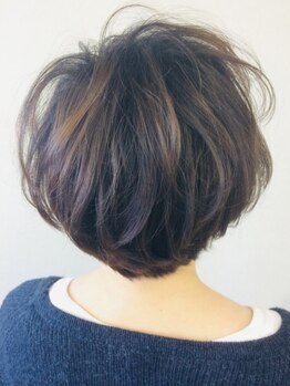 お客様の骨格・毛流れを見極め、あなたに似合う美フォルムを見つけます！伸びてきてもキレイなショート◎
