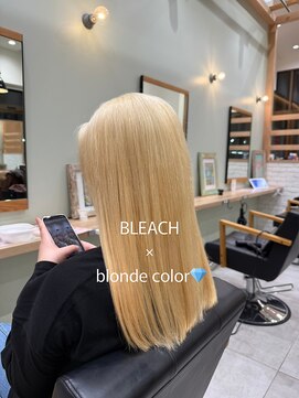 アース 武蔵境店(HAIR & MAKE EARTH) 武蔵境で人気の抜きっぱなしブロンド｜色を足さないハイトーン