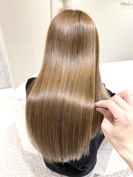 キュア 池袋(CURE) 12トーン透明感スモーキーベージュ×髪質改善 #037