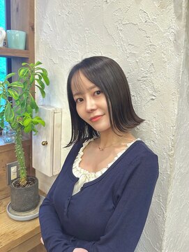 リル(Lilou) 外はねで決まるボブスタイル！