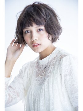 ビューティーアンドケアカロン(Beauty and Care CALON) 煌くを軽快に魅せるマッシュ洗練ボブ