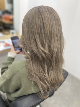 エイト 恵比寿店(EIGHT ebisu) tomi-260　ミルクティーベージュ！