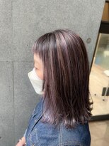 ミラバイケンジ 藤沢(Mira by KENJE)&nbsp;白髪ぼかし細めハイライト30代40代50代シアーカラーセミディ