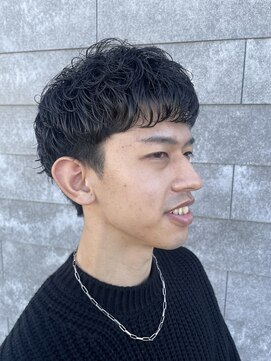 ニアウ 伊勢崎連取店(Niau) メンズショートニュアンスパーマ