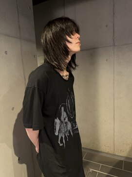 レオニード 表参道(LEONID) メンズ顔まわりレイヤー