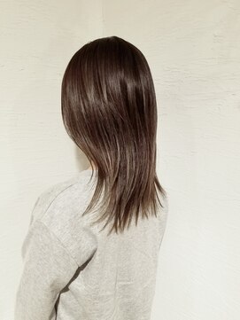 ローグ ヘアー 金町店(Rogue HAIR) フェザーショートミディアムダークマロンベージュ細めハイライト