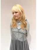 ブロンドカラー 抜きっぱなしブロンド