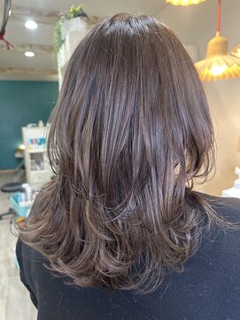 エルデ ナインズ ヘアー スタンド 川口店(elde 9's HAIR STAND) チェリーブラウン/丸顔/ミニウルフ/白髪ぼかし/髪質改善