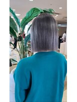 シャルムバイケンジ(Charm.by KENJE)&nbsp;ブリーチ/ブリーチカラー/シルバーカラー/ダブルカラー/銀座