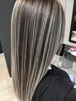 エルエーヘアー(L.AHAIR)&nbsp;シルバーグレージュハイライト
