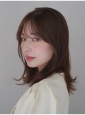 韓国風くびれミディアムボブハッシュカット