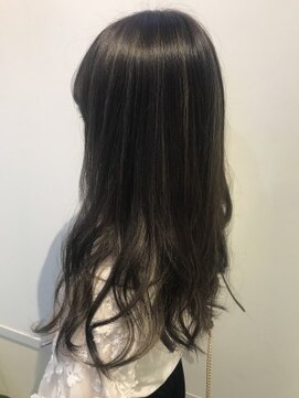 ネオリーブアピ 池袋店(Neolive api) グレージュハイライト