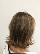 ホワイト(WHITE)&nbsp;外ハネボブ×WHITE田中