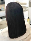 赤みを抑えた艶髪ストレート