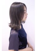 《era》セクシーミディ　くすみブルー　外ハネボブ　みわ