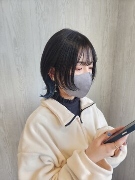 タブーセントラル(TABOO Central) 《TABOO Central》ウルフカット×イヤリングカラーブルー