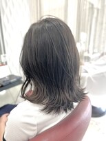20代30代40代大人かわいいクビレ外ハネミディアムロブ