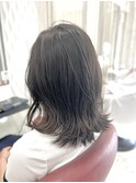 20代30代40代大人かわいいクビレ外ハネミディアムロブ