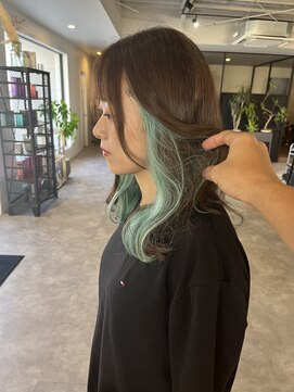 ナンバー(number+) 20代30代大人かわいいライムグリーンベージュインナーカラー