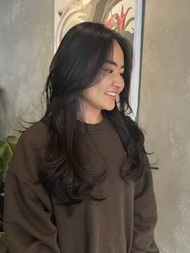 ブルックス レイヤーカット　ロングヘア　美髪トリートメント