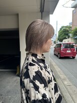 ムジーク(Musiiik)&nbsp;ボブとアンバーのベージュカラー