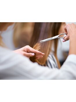 あなたにぴったりのヘアスタイルを見つけましょう！女性スタイリストが心を込めてお手伝いします☆