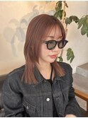 ピンクベージュ