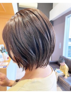 ワイボンドヘアー(Y bond hair) うなじ美人×レイヤーボブ