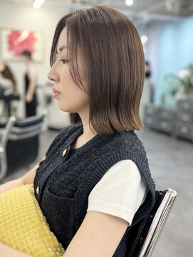 オウル(Owll) ＊肩ライン外ハネ切りっぱなしボブ＊