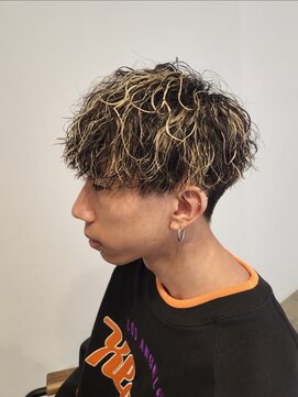 ニアウ 伊勢崎連取店(Niau) 刈り上げマッシュメッシュハイライトツイストスパイラルパーマ