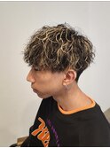 刈り上げマッシュメッシュハイライトツイストスパイラルパーマ