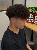 188. スパイキー/黒/パーマ/フェザーパーマ/刈り上げ