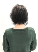 ゆるふわパーマのショートボブ