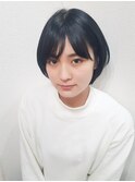 ネイビー×前上がりショート