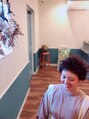 リティ(Ritty)&nbsp;可愛いカールヘアーはスタイリングも楽ちんhello☆