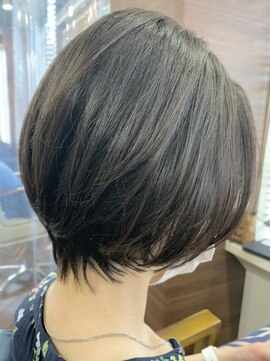 アンビエンテ(ambiente) 大人ショート　ショートボブ  小顔ショート