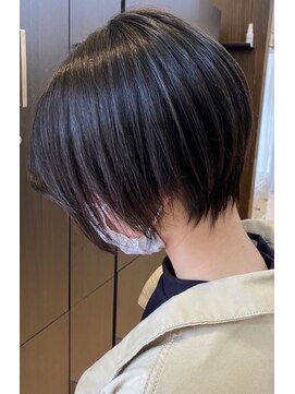 ティエル(Tiele) 前下がり丸みショート