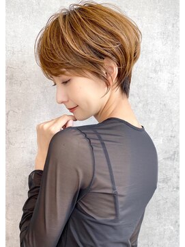 アンド ストーリーズ(&STORIES) 30代/40代/50代・絶壁解消・小顔前下がりショートボブ【柴山】