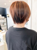 キャアリー(Caary)&nbsp;福山Caary30代40代小顔補正立体カットショートヘア.ショートボブ