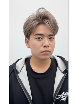 アヴニール アックス(Avenir axe) フェザーショート ダブルカラー 眉カット ミルクティーカラー