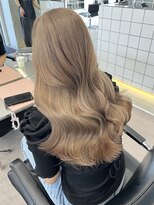 サンク 原宿 表参道(cinq) 原宿ベージュカラーミディアムレイヤーミルクティーケアブリーチ